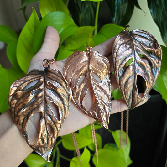 Monstera Adansonii Necklace #1 - From the Garden