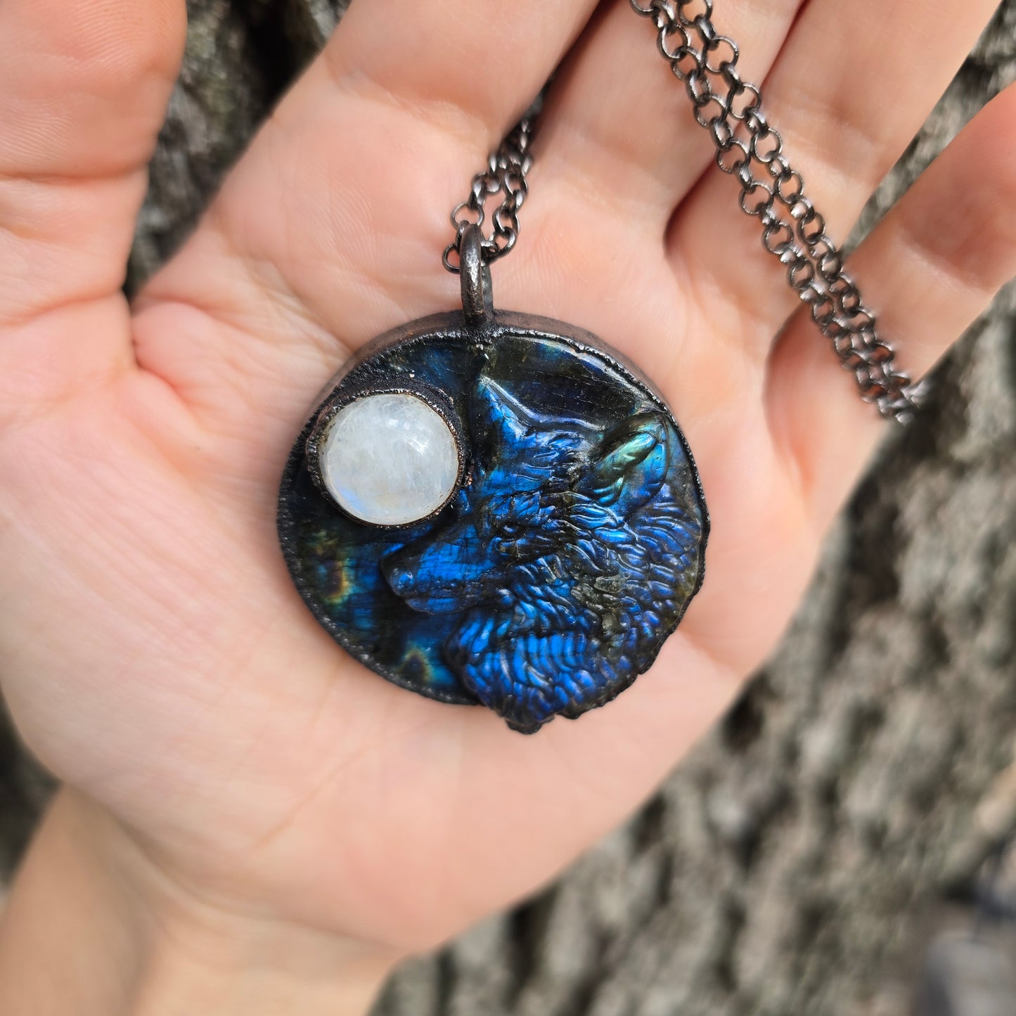 WEREWOLF- Carved Labradorite Wolf