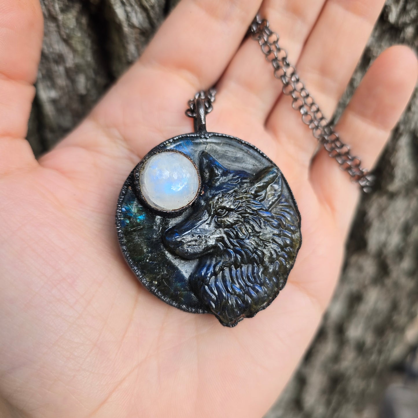 WEREWOLF- Carved Labradorite Wolf