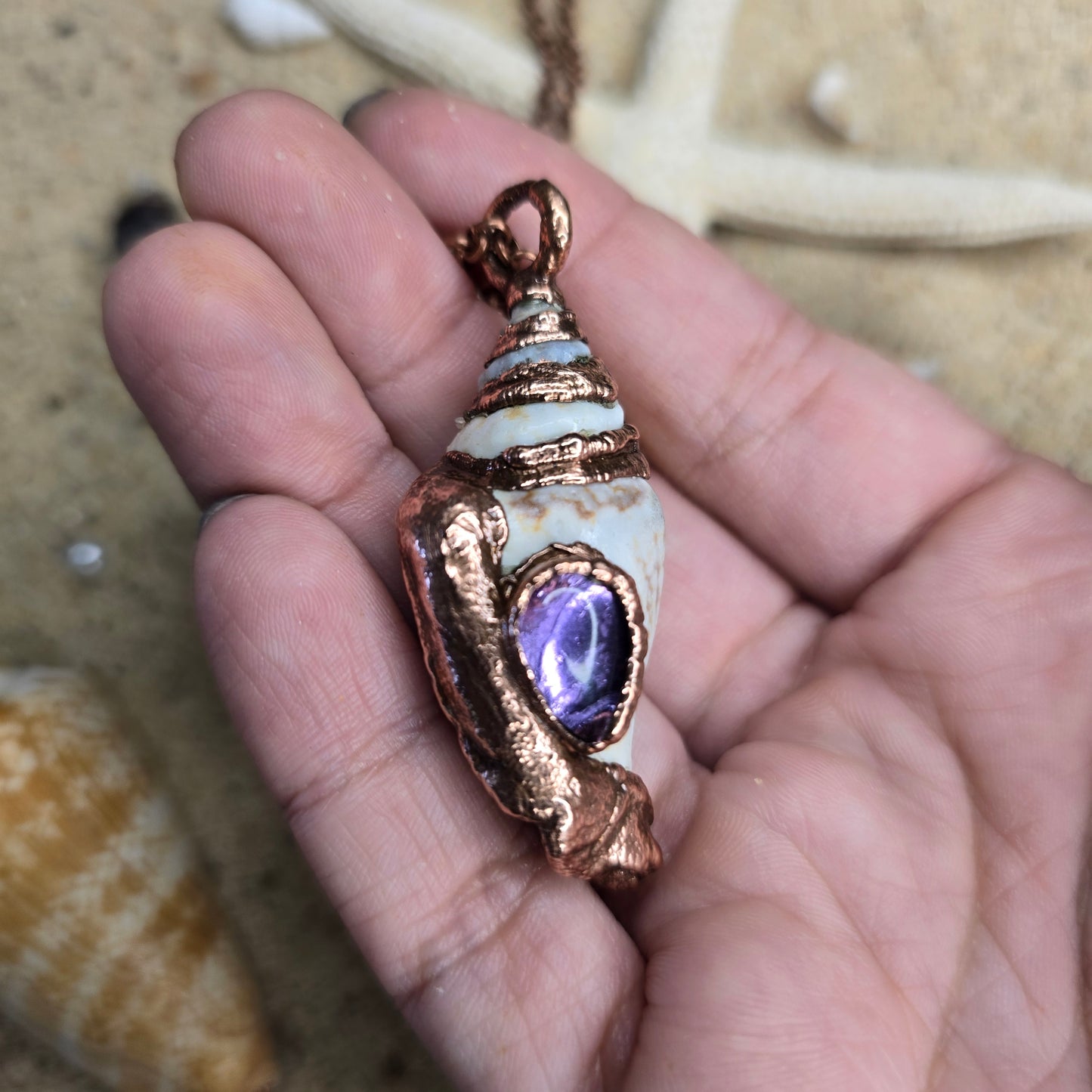 Siren's Relics - Amethyst & Shell Necklace