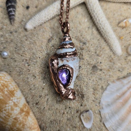 Siren's Relics - Amethyst & Shell Necklace